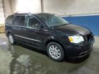 2016 Chrysler Town & Country Touring за продажба в Woodhaven, MI - Front End