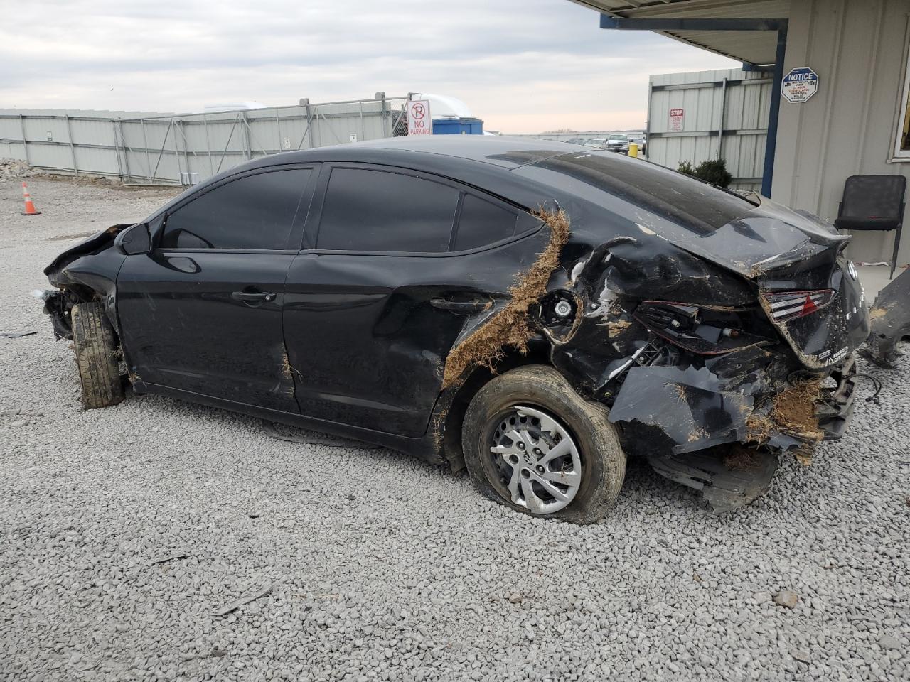 2019 Hyundai Elantra - Image 2