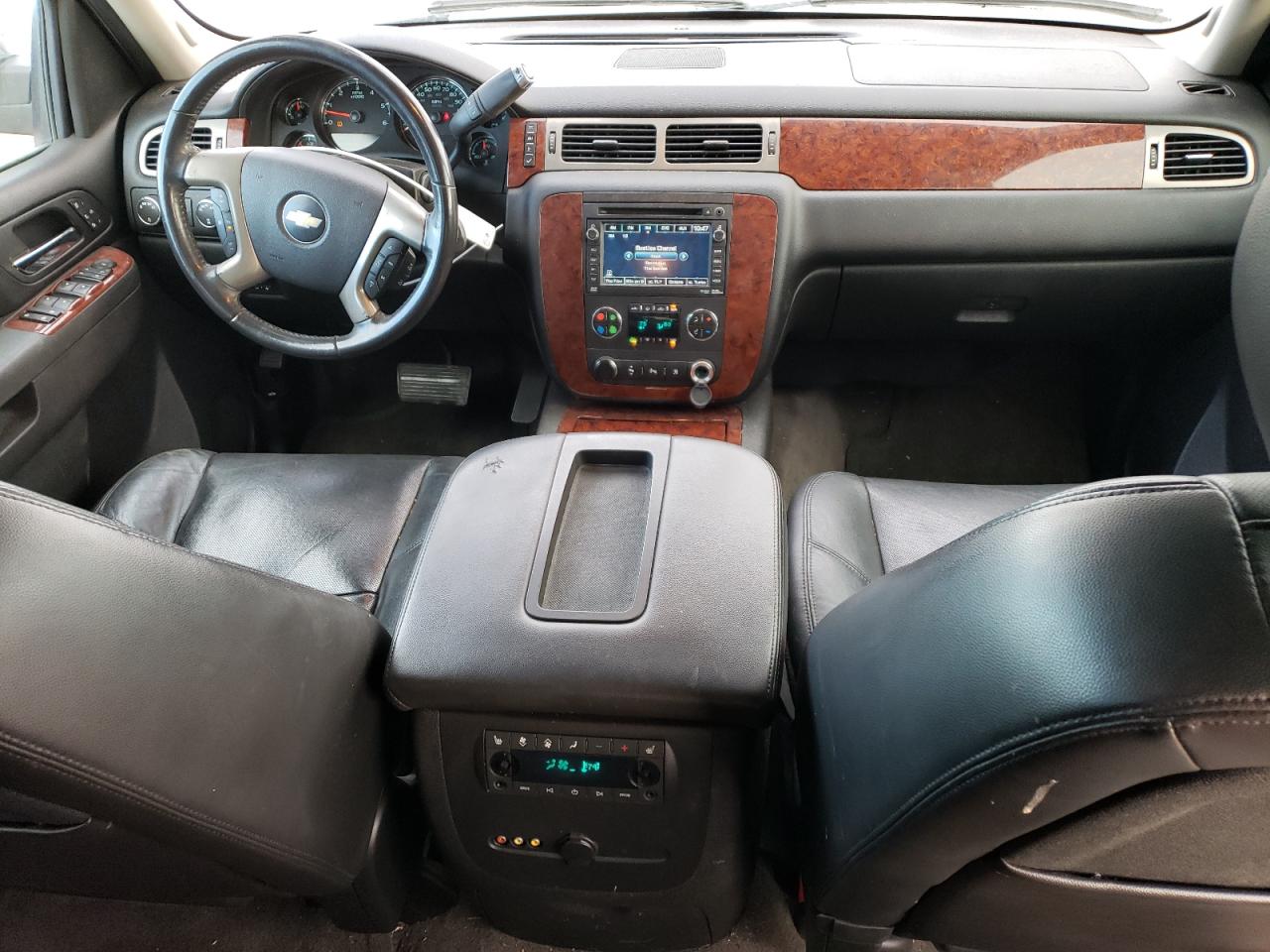2010 Chevrolet Suburban K1500 Ltz VIN: 1GNUKKE38AR179628 Lot: 83559354