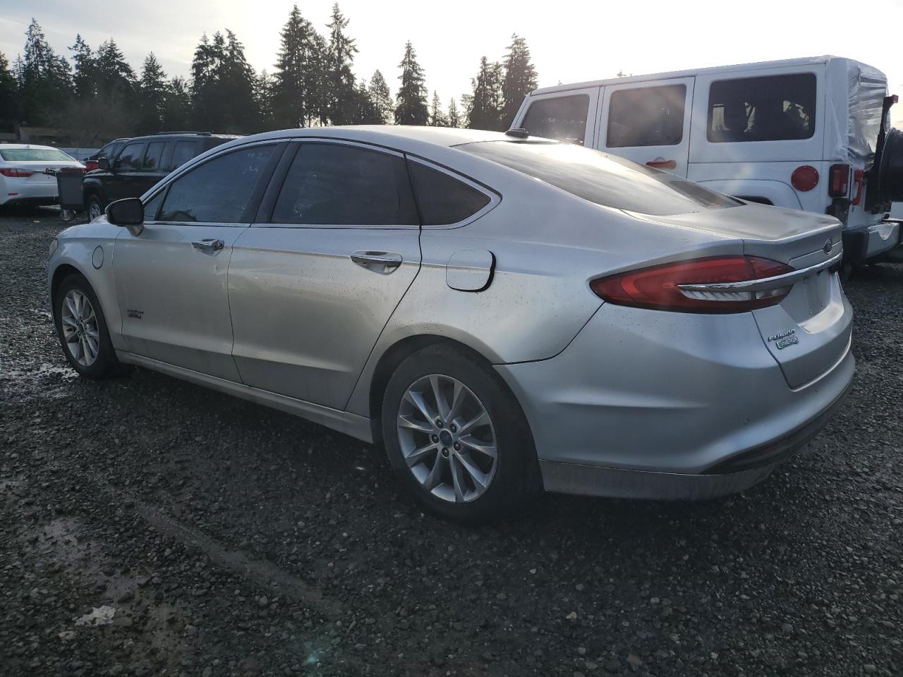 VIN 3FA6P0PU1HR306236 2017 FORD FUSION no.2