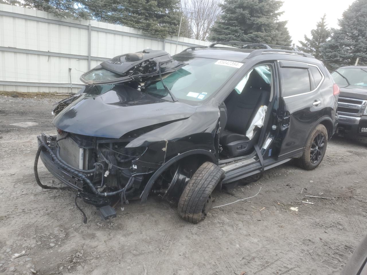 5N1AT2MV1HC895047 2017 NISSAN ROGUE - Image 1