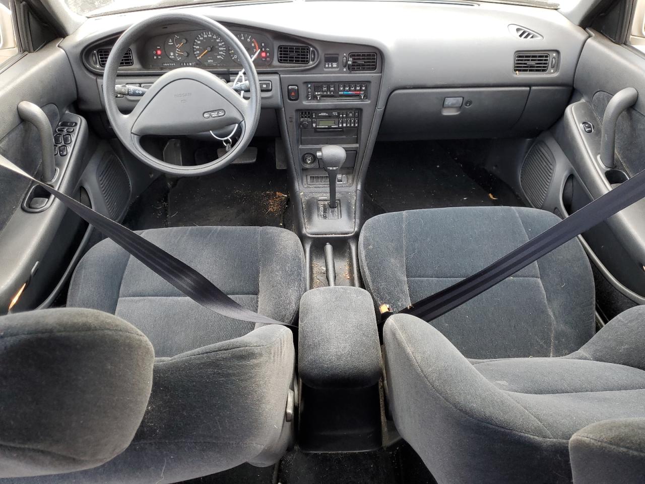 1990 Nissan Maxima VIN: JN1HJ01P8LT402950 Lot: 82714734