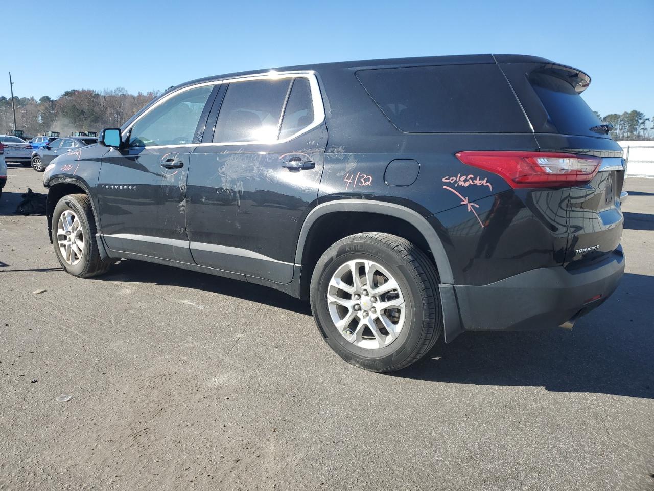 1GNERFKW7JJ127721 2018 CHEVROLET TRAVERSE - Image 2