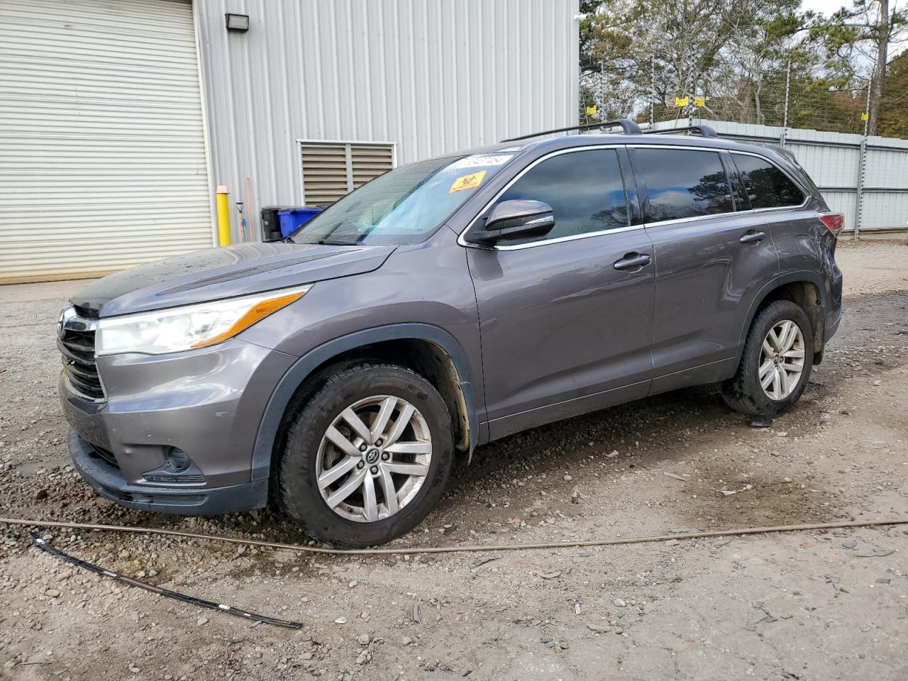 2016 TOYOTA HIGHLANDER