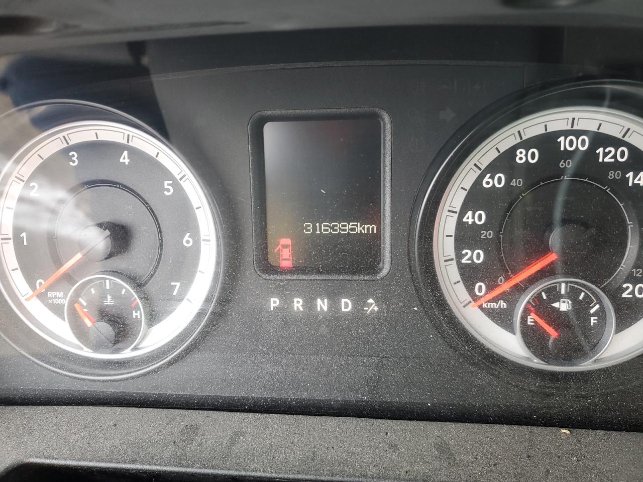 2014 RAM 1500 - Image 10