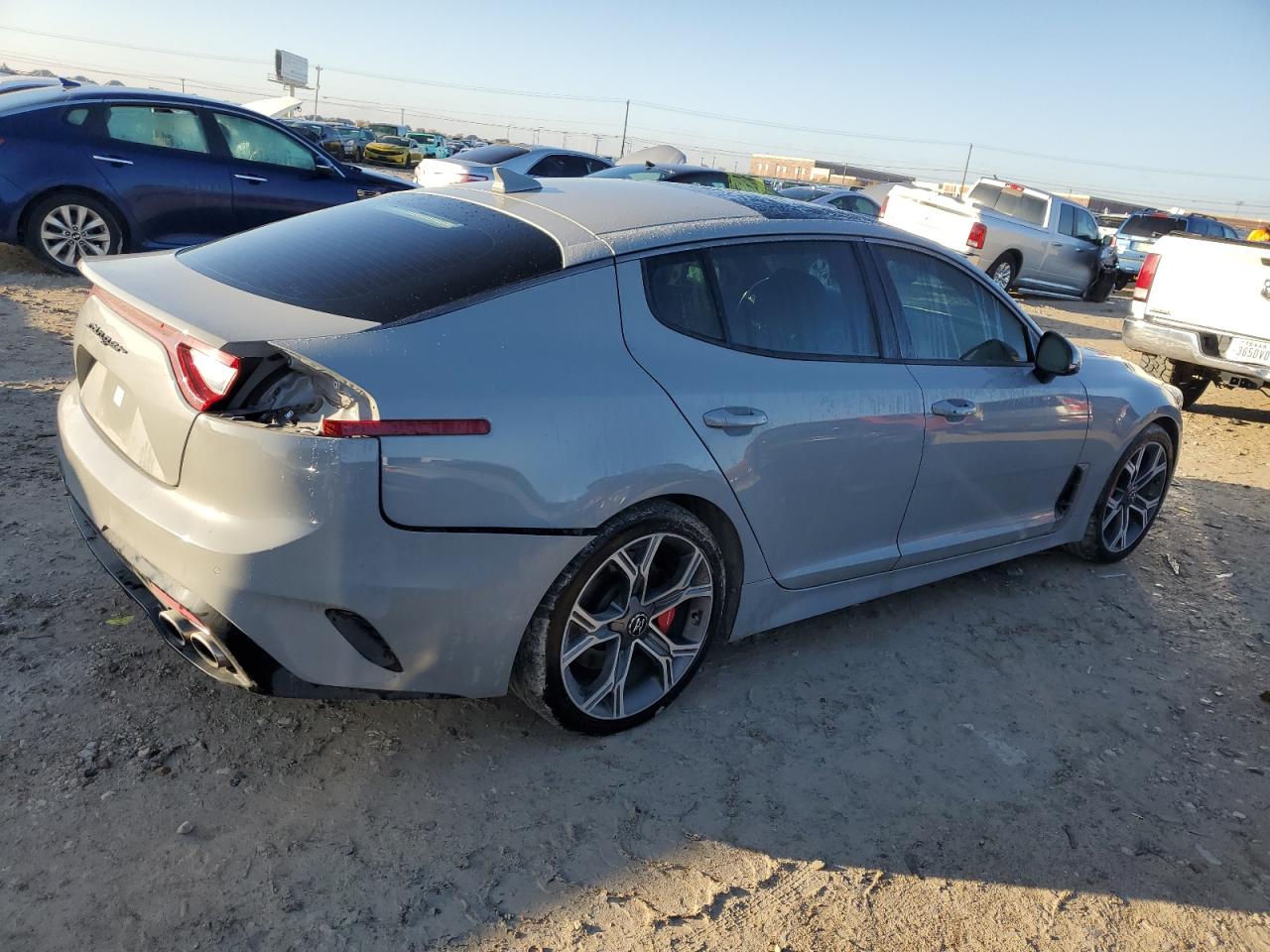 2019 Kia Stinger - Image 3