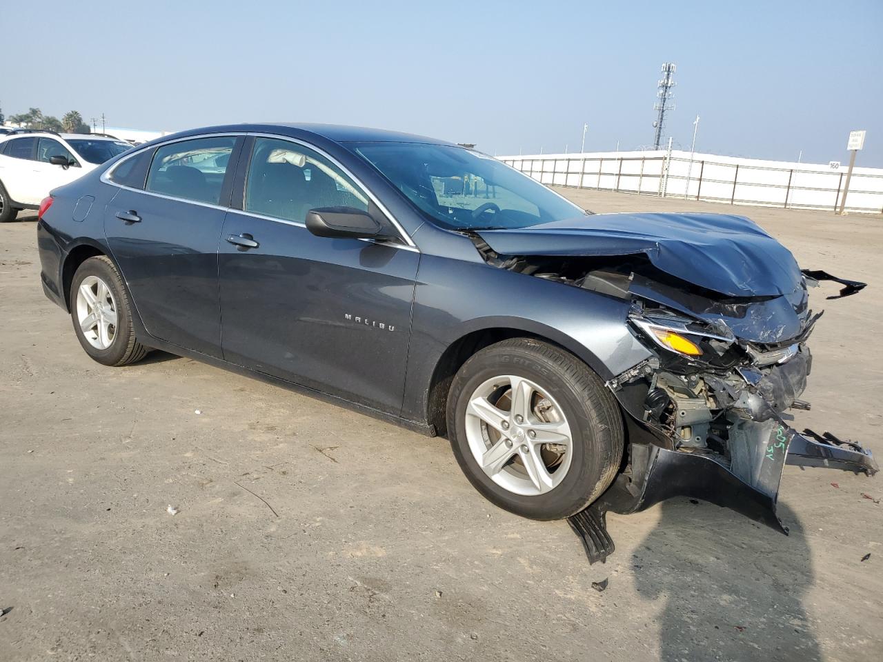 VIN 1G1ZB5ST7KF174713 2019 CHEVROLET MALIBU no.4