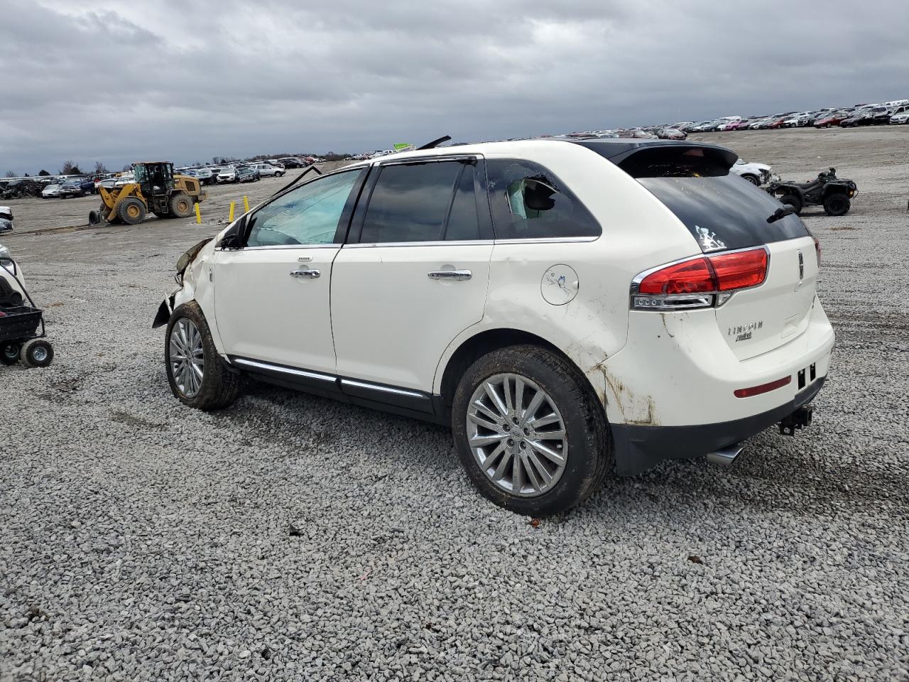 2013 Lincoln MKX - Image 2