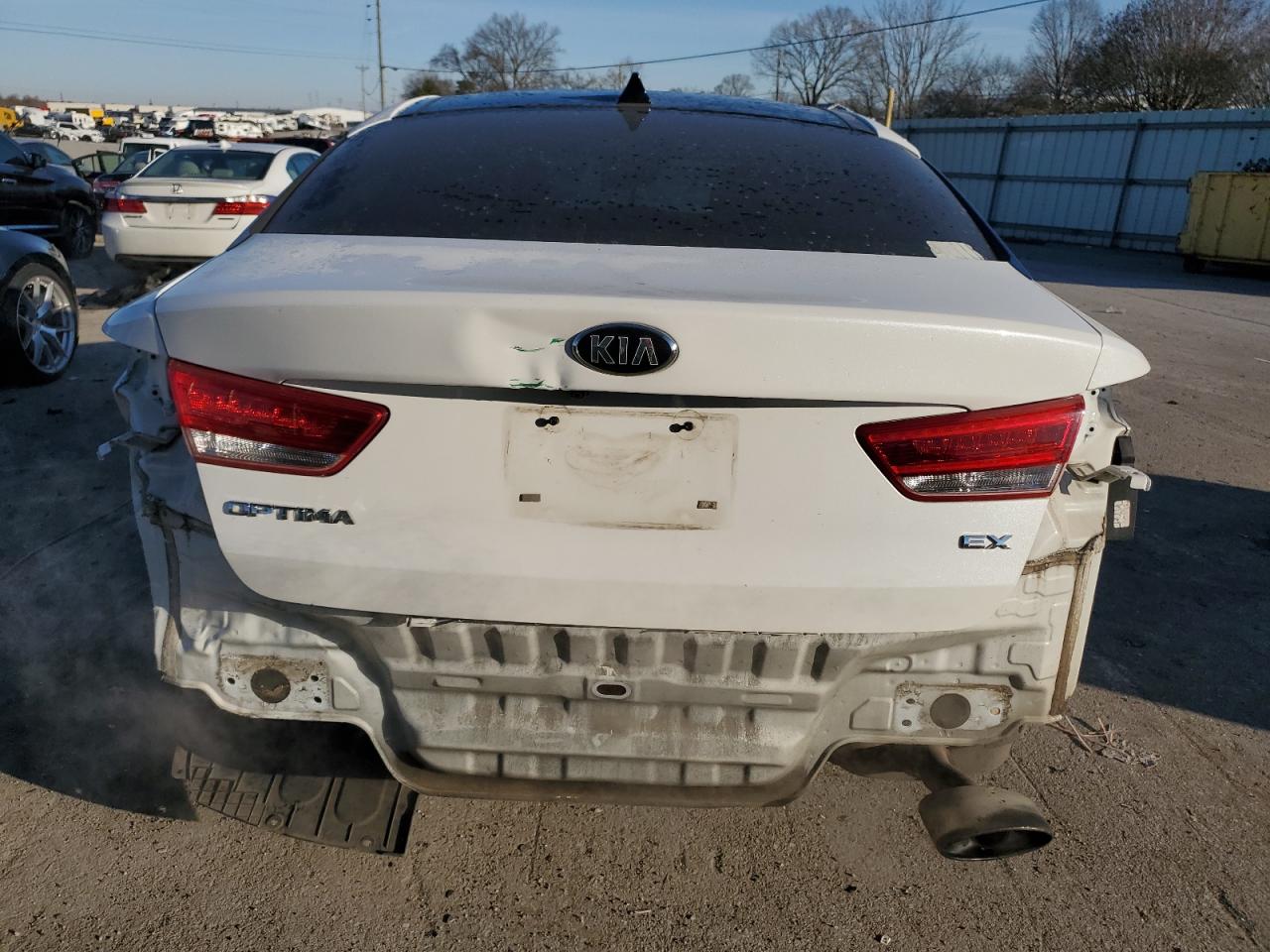 2016 Kia Optima Ex VIN: 5XXGU4L39GG051361 Lot: 82331334