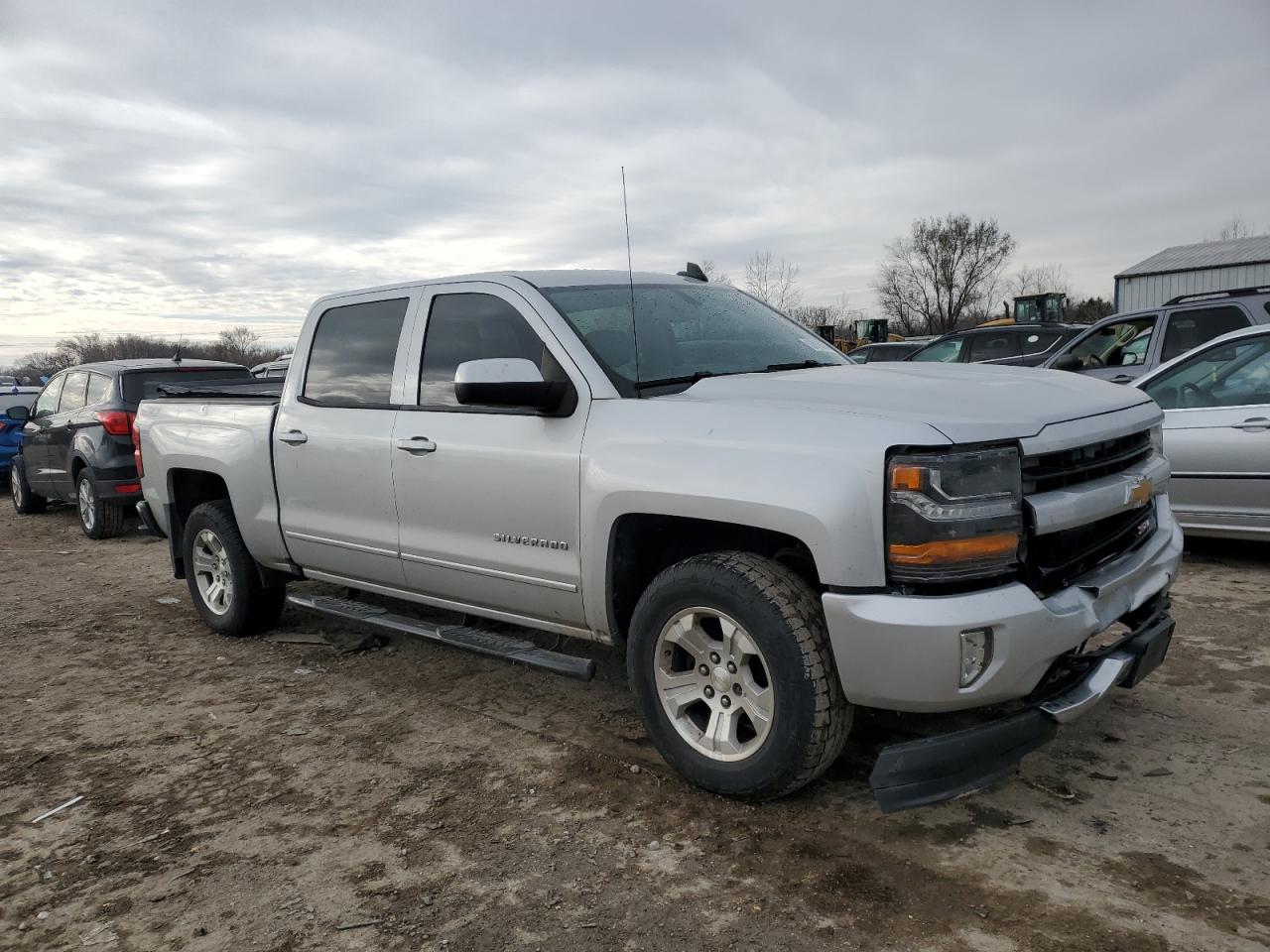 2016 Chevrolet Silverado - Image 4