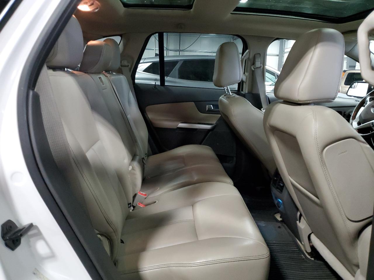 2011 Ford Edge - Image 11