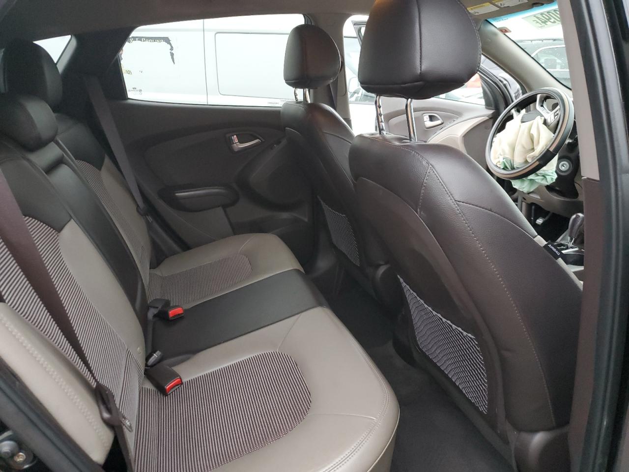 2013 Hyundai Tucson - Image 11