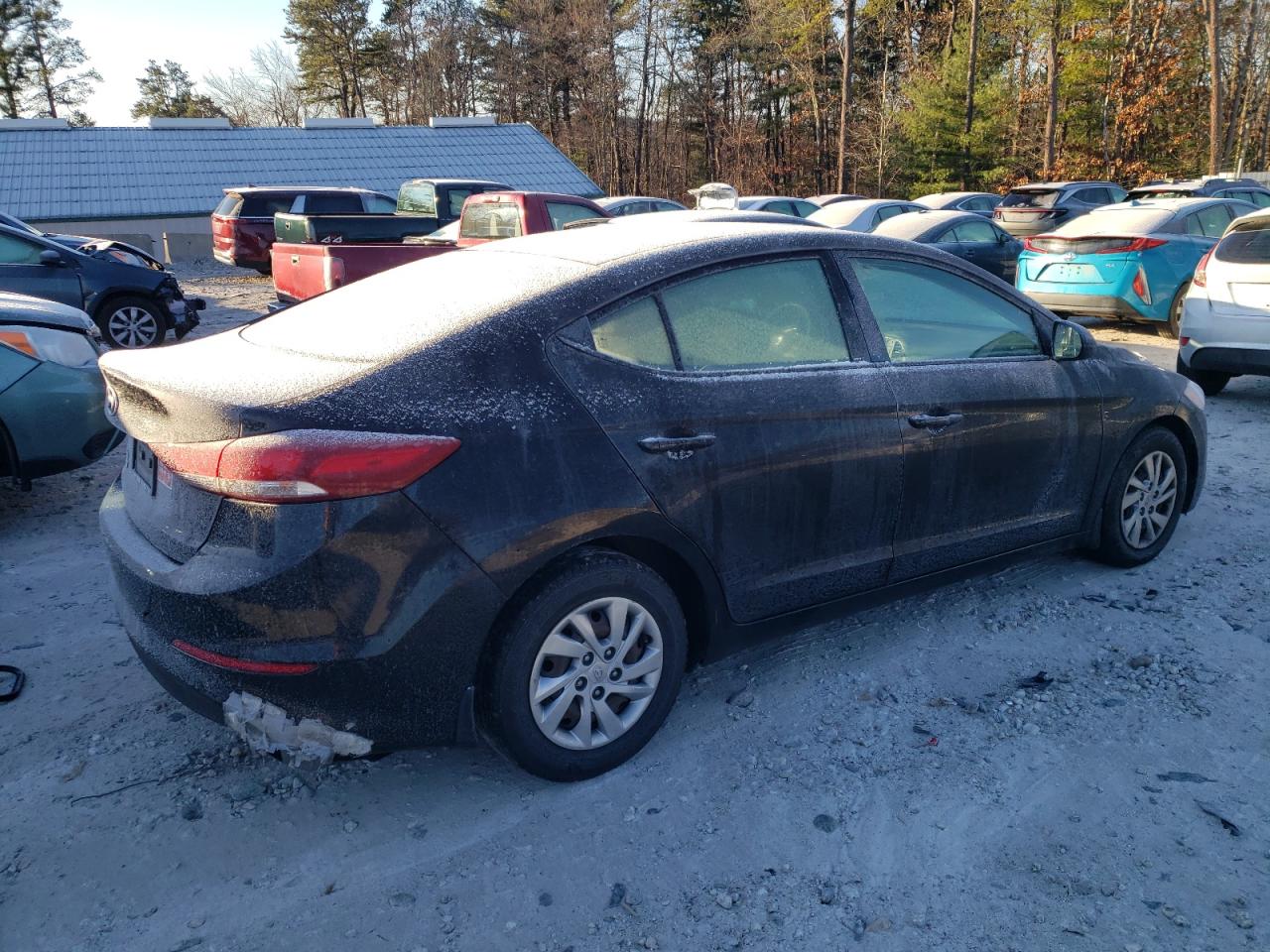 2018 Hyundai Elantra - Image 3