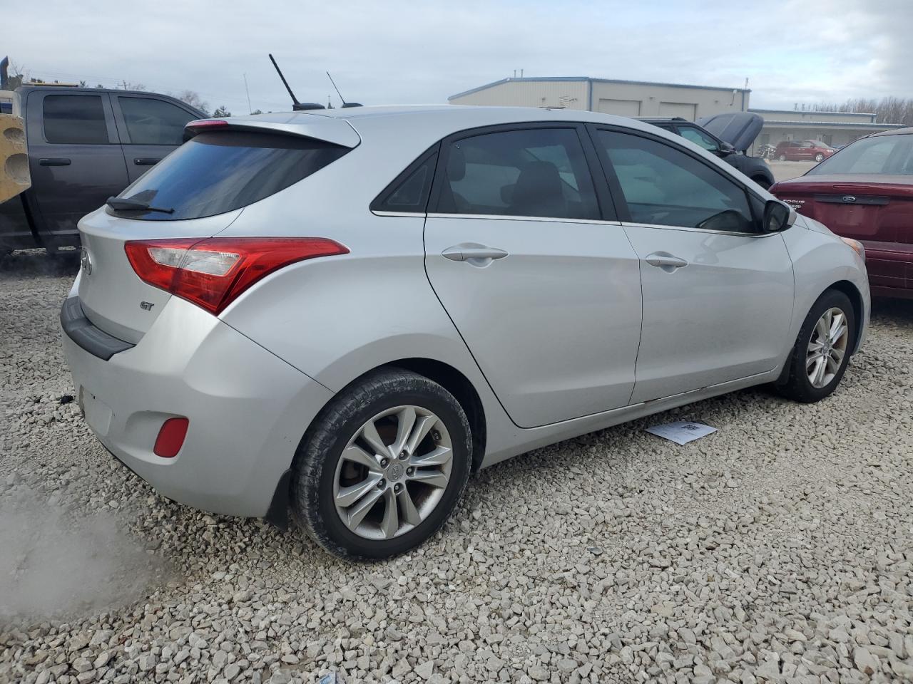 2014 Hyundai Elantra - Image 3