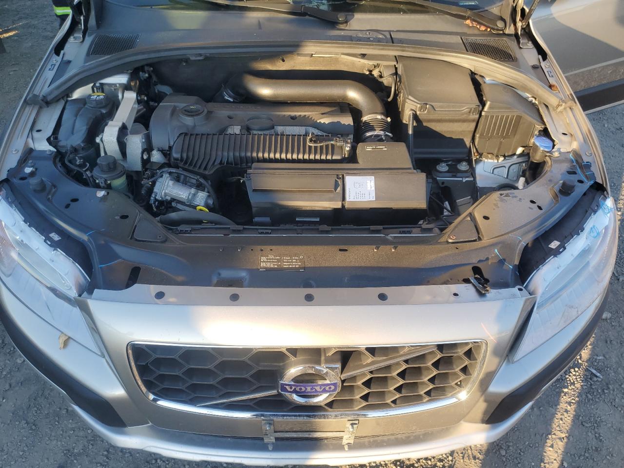 2016 Volvo XC70 - Image 11