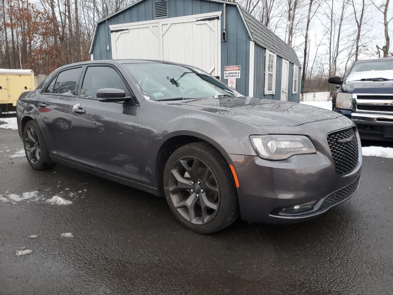 2021 Chrysler 300 - Image 4