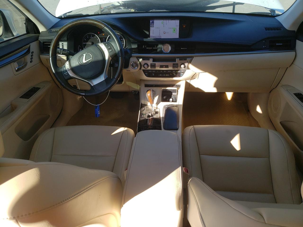2013 Lexus ES - Image 8