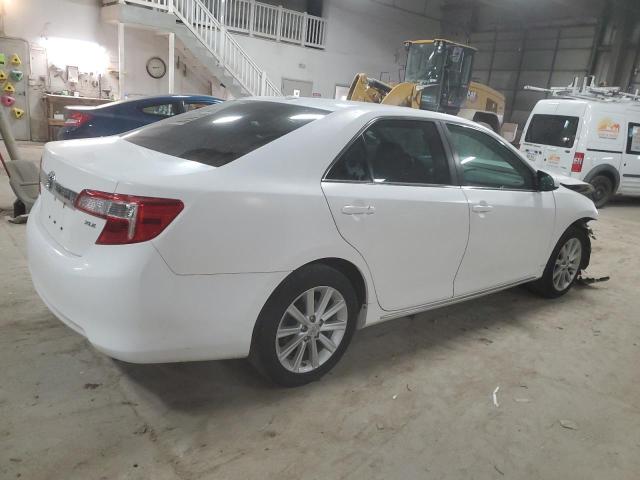 Седаны TOYOTA CAMRY 2013 Белы