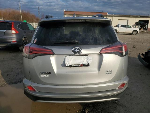  TOYOTA RAV4 2018 Серебристый