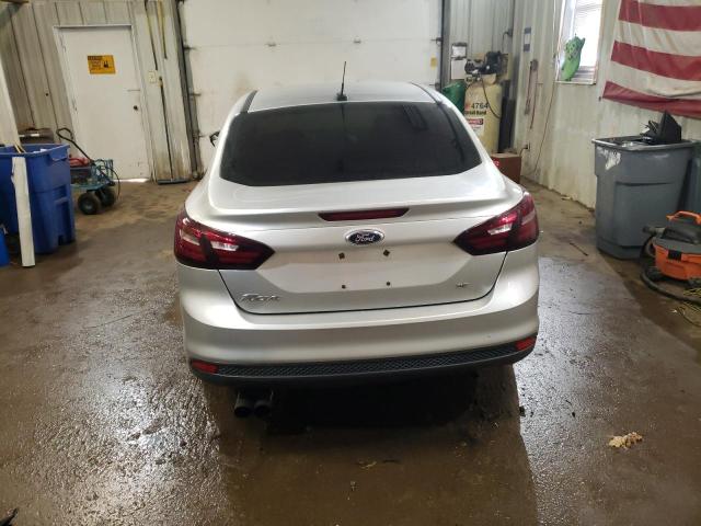 Седани FORD FOCUS 2014 Сріблястий