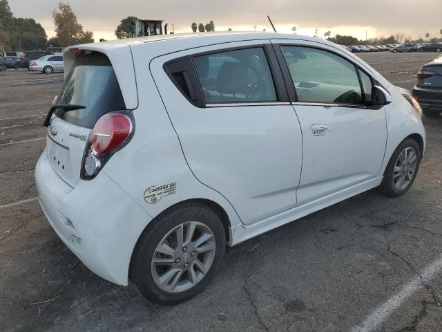  CHEVROLET SPARK 2016 Белы