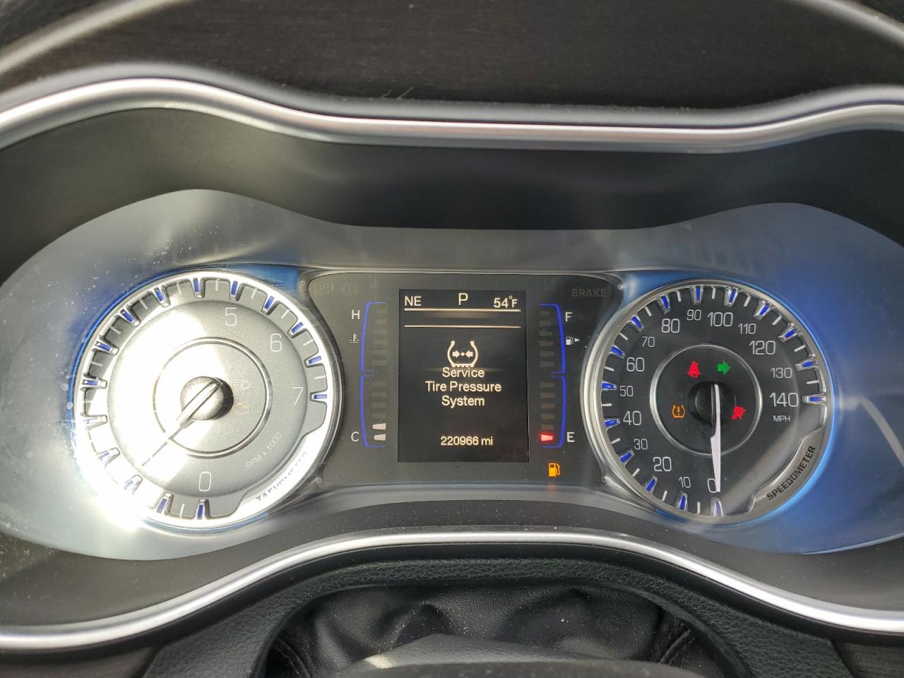 2015 Chrysler 200 Limited VIN: 1C3CCCAB6FN738150 Lot: 86134274