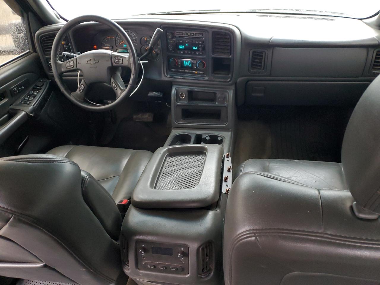 2005 Chevrolet Silverado - Image 8