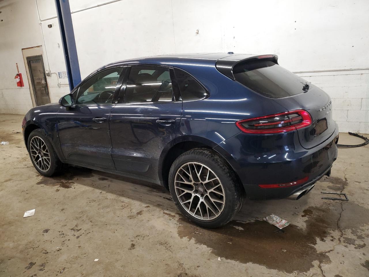 2017 Porsche Macan - Image 2