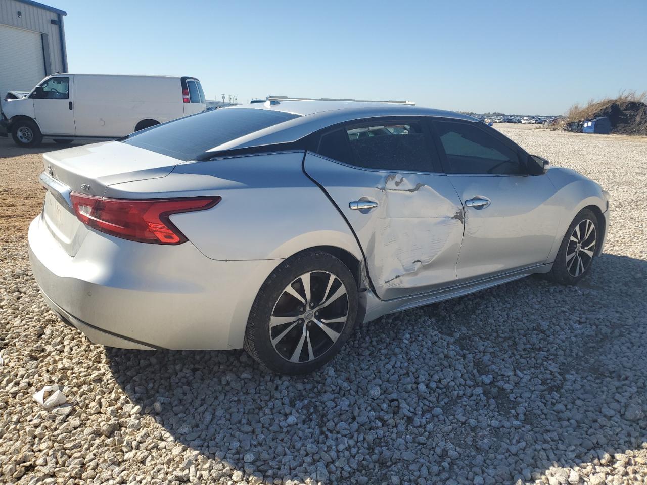 2018 Nissan Maxima - Image 3
