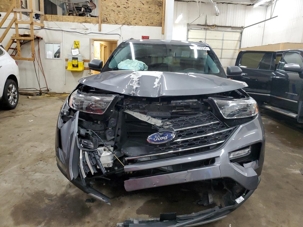 2022 Ford Explorer - Image 5