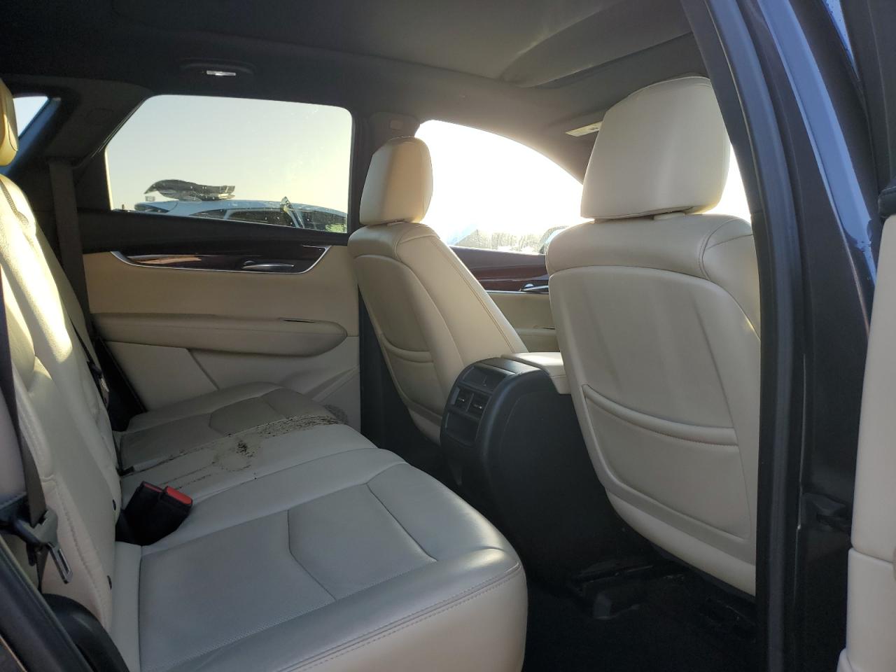 2017 Cadillac XT5 - Image 11