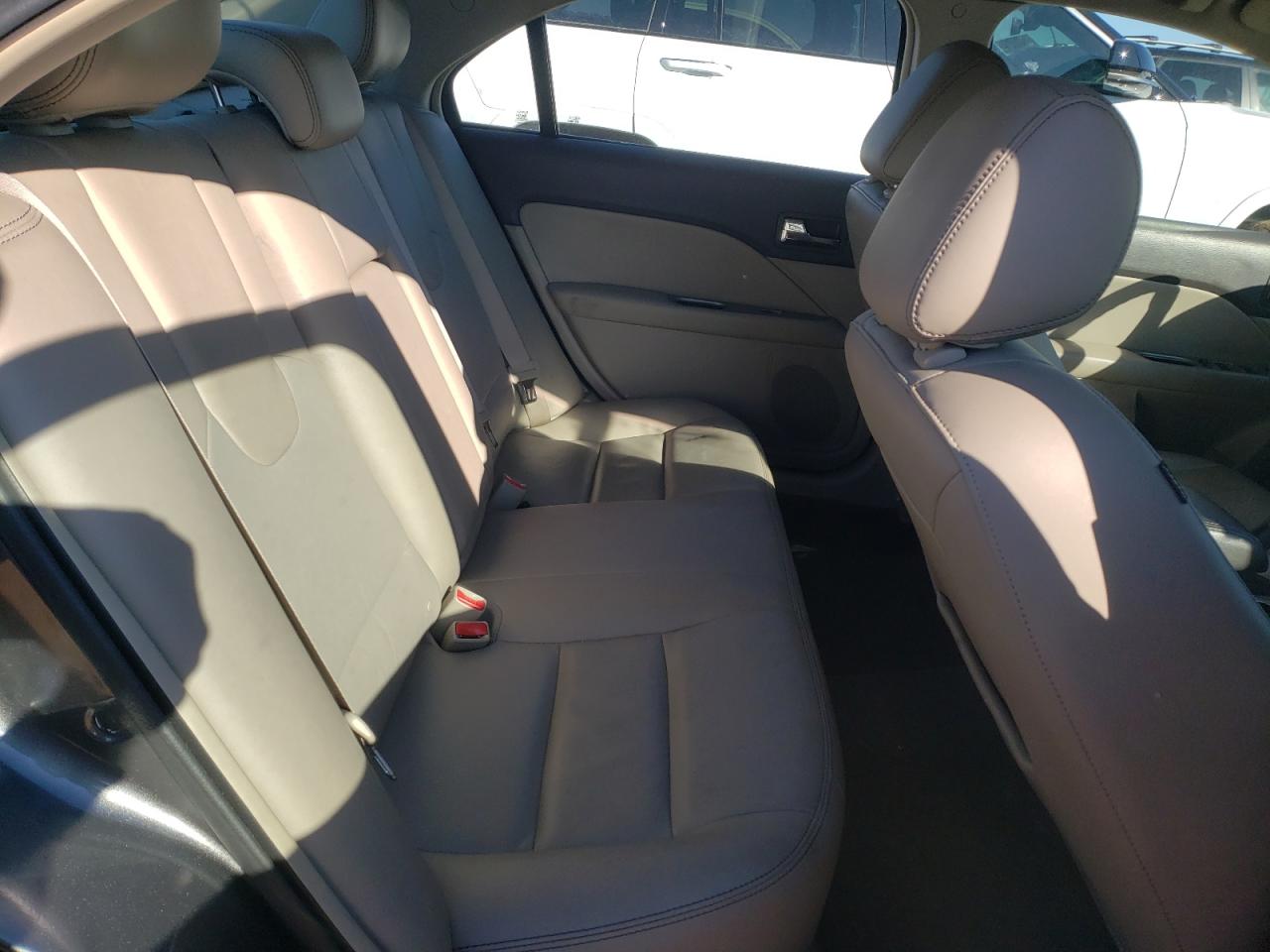 2011 Ford Fusion - Image 10