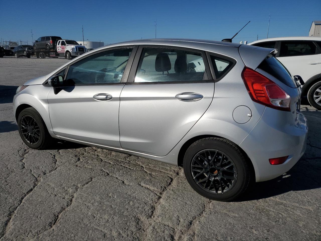 VIN 3FADP4EJ7HM129163 2017 FORD FIESTA no.2