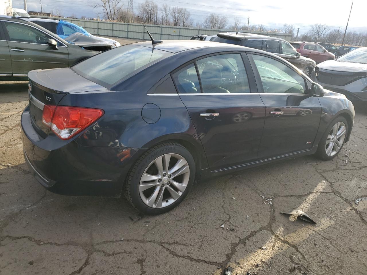 VIN 1G1PG5SB7E7364171 2014 CHEVROLET CRUZE no.3