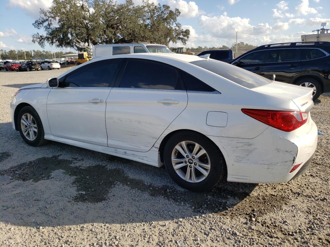 VIN 5NPEB4AC5EH885533 2014 HYUNDAI SONATA no.2