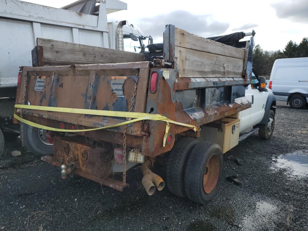 2013 Ford F550 - Image 4