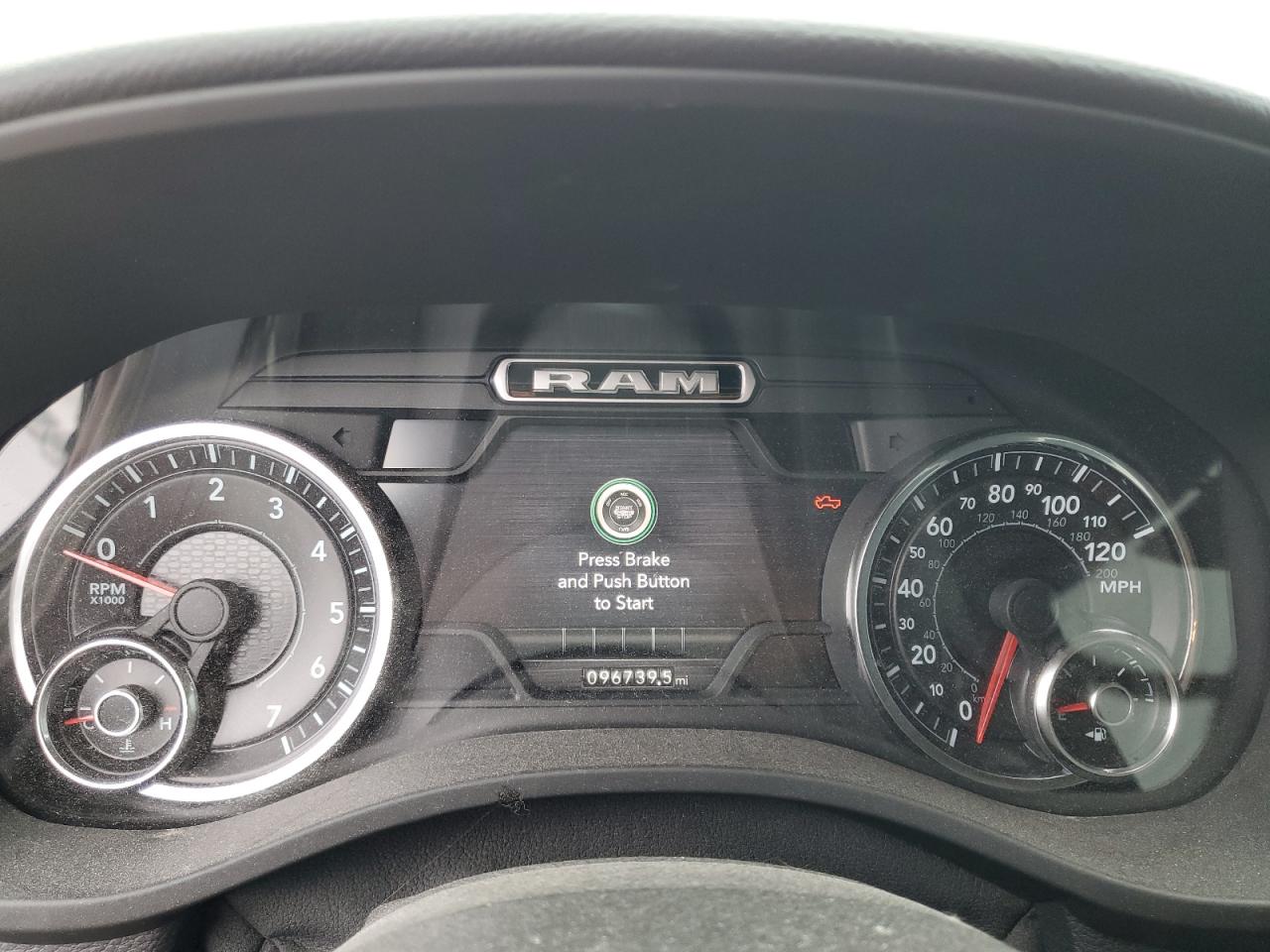 2021 RAM 1500 - Image 9