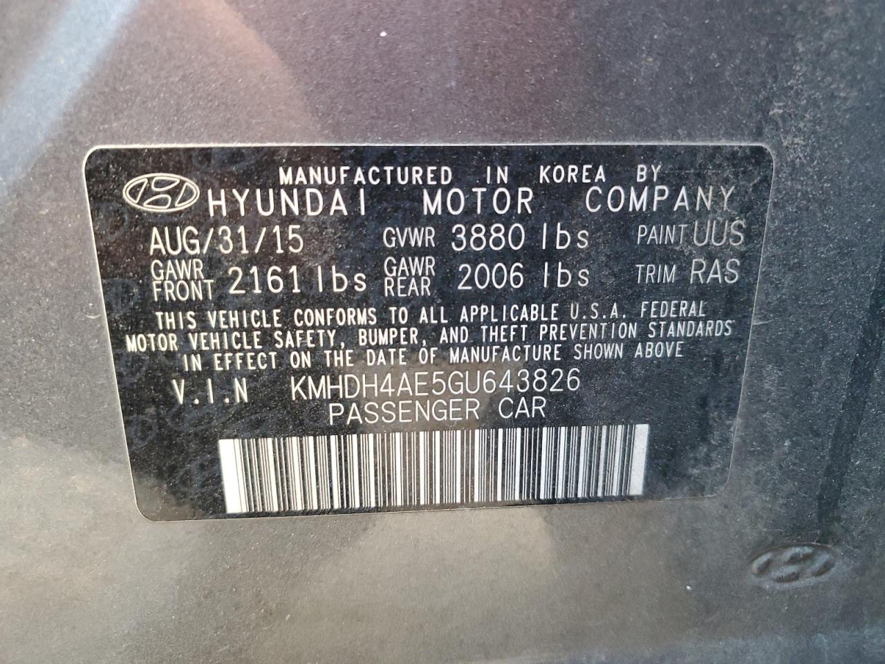 2016 Hyundai Elantra - Image 12