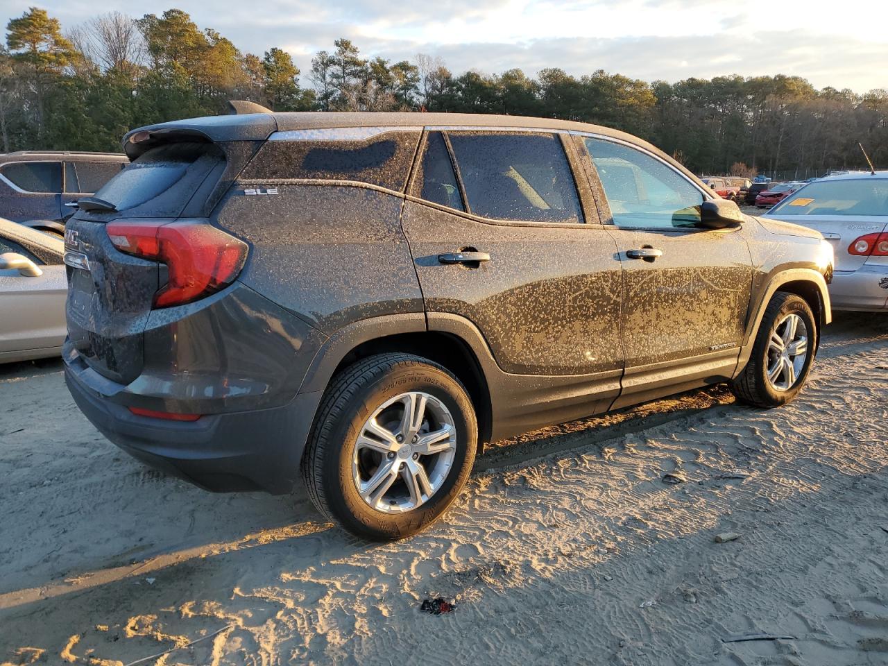 2018 GMC Terrain - Image 3