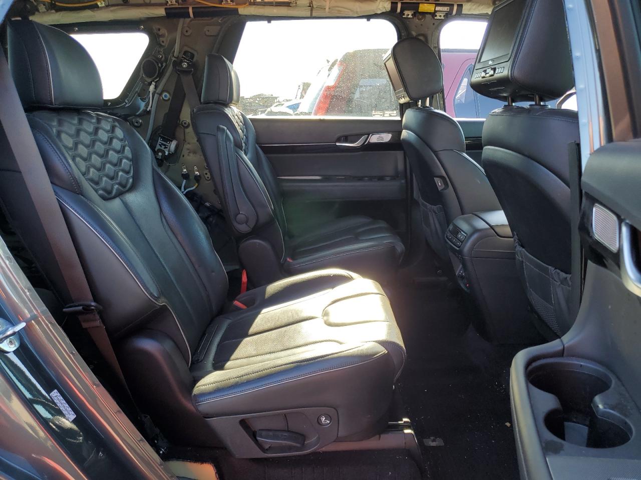 2022 Hyundai Palisade - Image 10