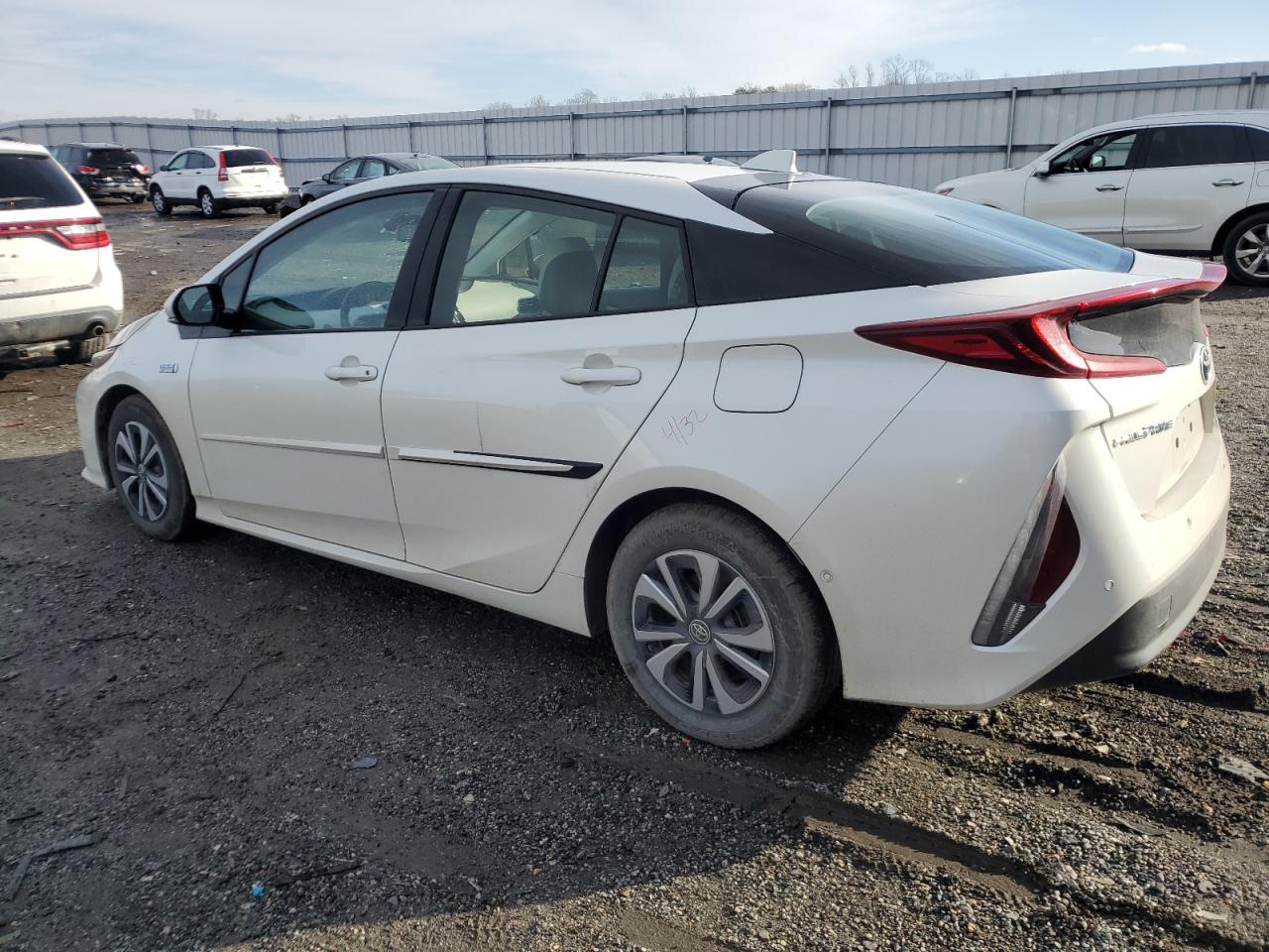 VIN JTDKARFP6J3088843 2018 TOYOTA PRIUS no.2