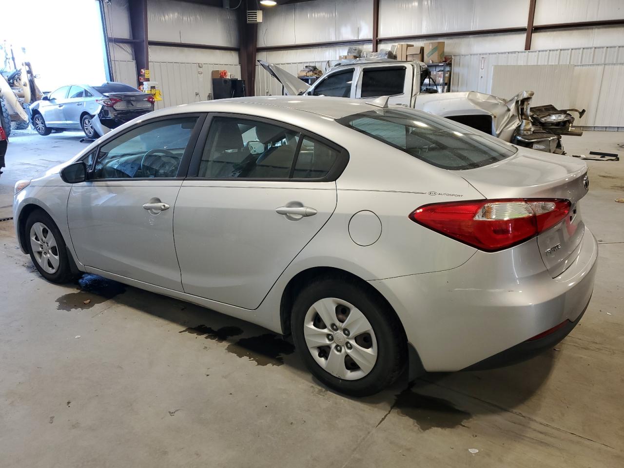 2016 Kia Forte - Image 2