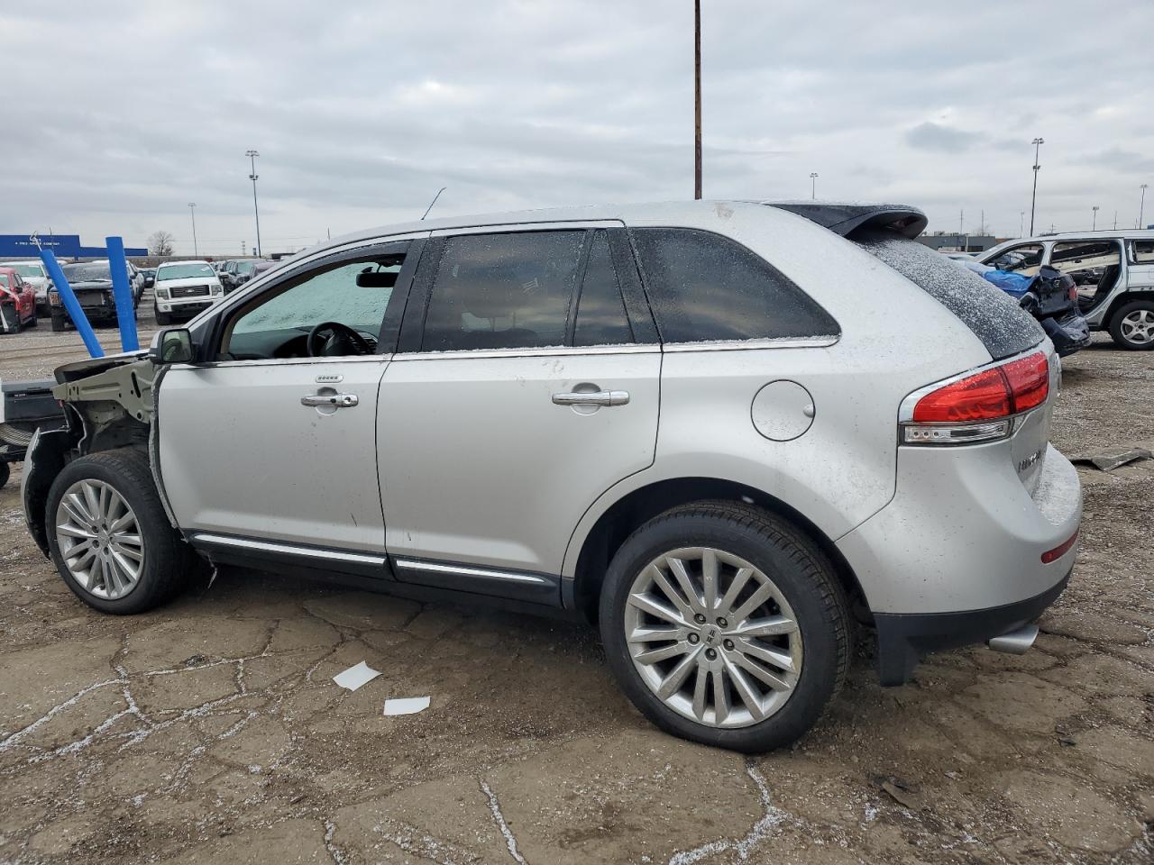 VIN 2LMDJ8JK5FBL30382 2015 LINCOLN MKX no.2