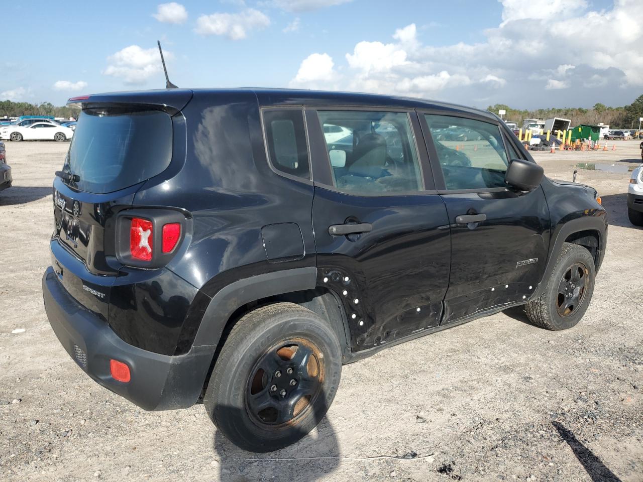 VIN ZACCJBAH2JPG69621 2018 JEEP RENEGADE no.3