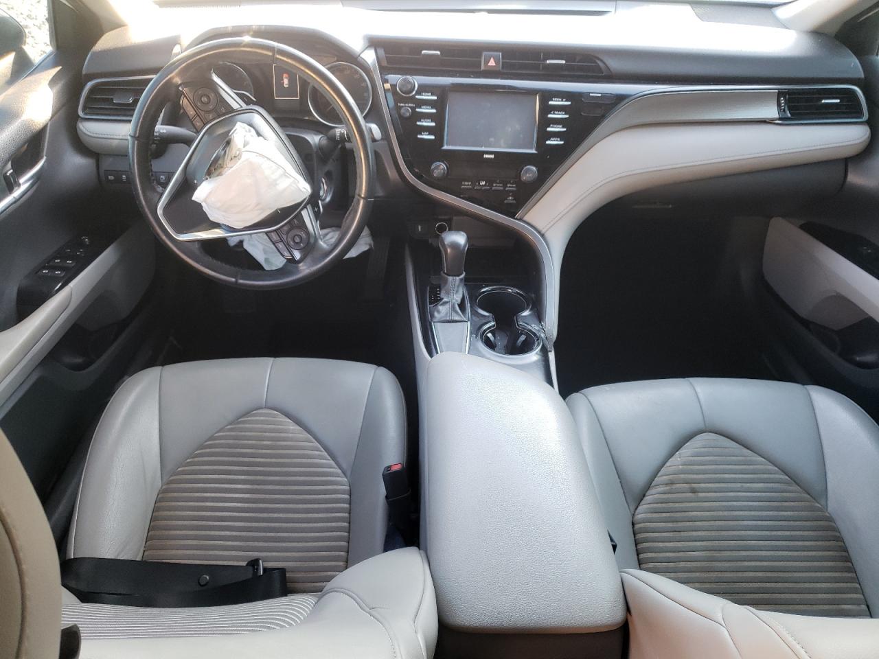 2020 Toyota Camry - Image 8