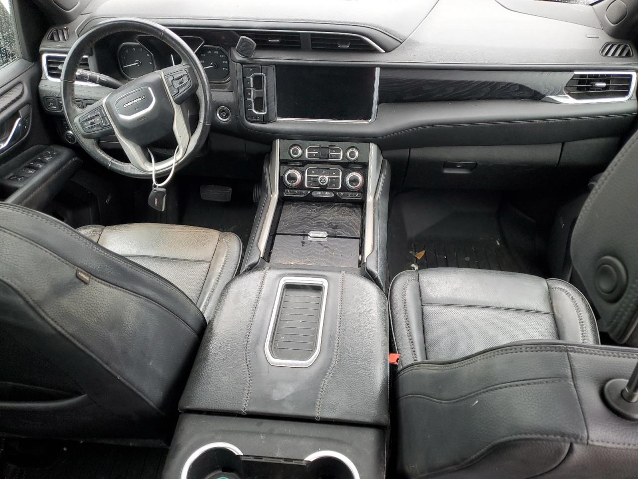 2021 GMC Yukon - Image 8