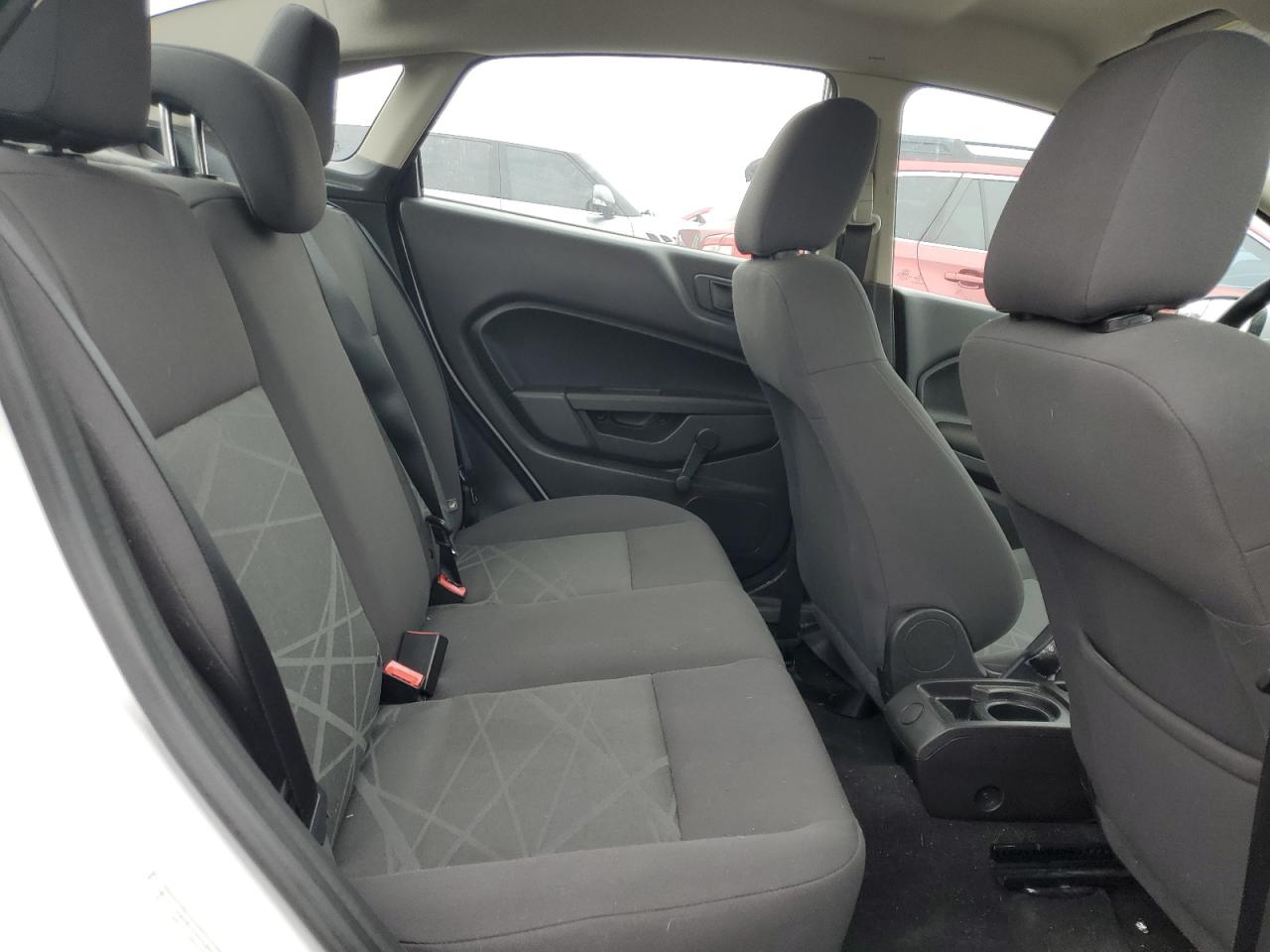 2014 Ford Fiesta - Image 11