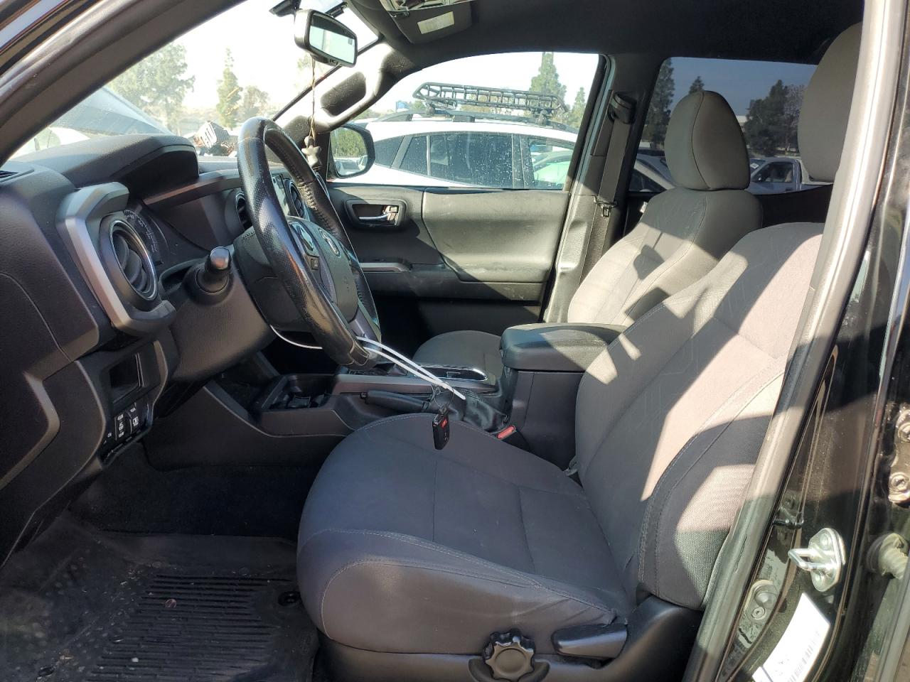 2017 Toyota Tacoma - Image 7