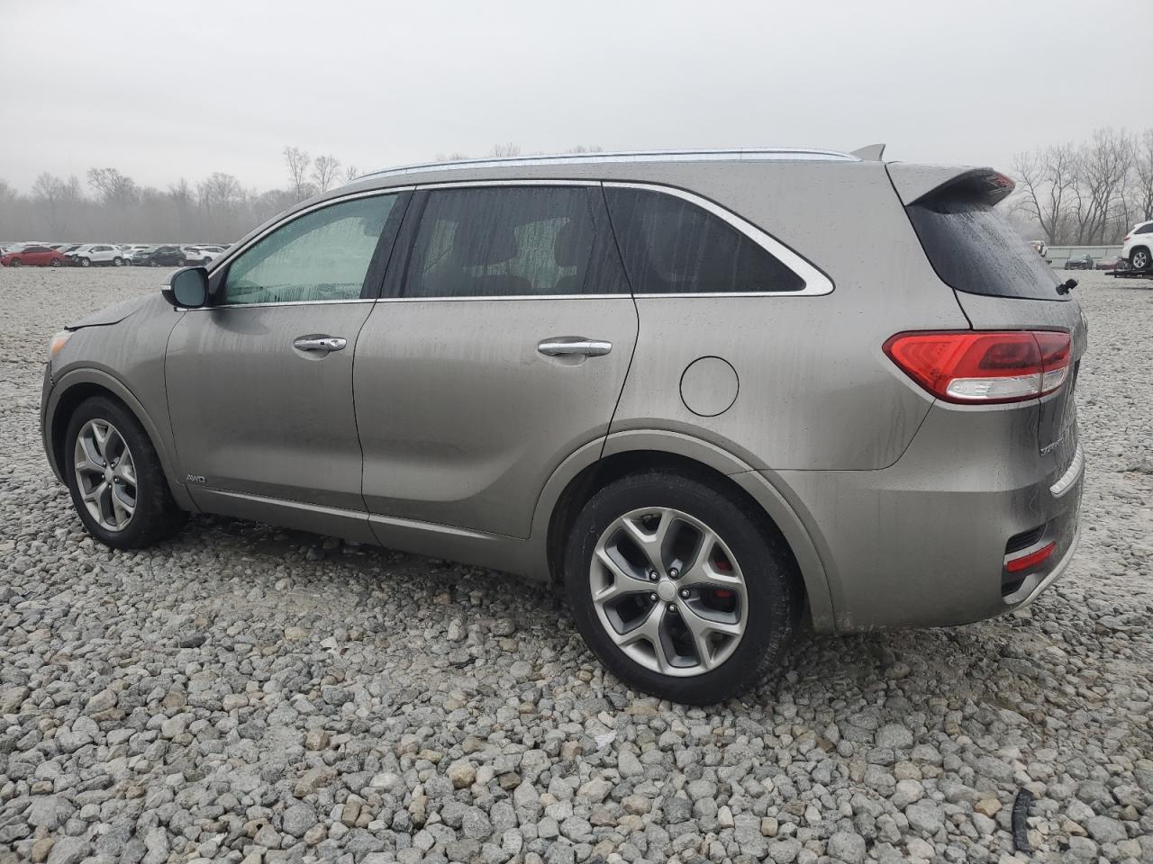 VIN 5XYPKDA55HG312380 2017 KIA SORENTO no.2