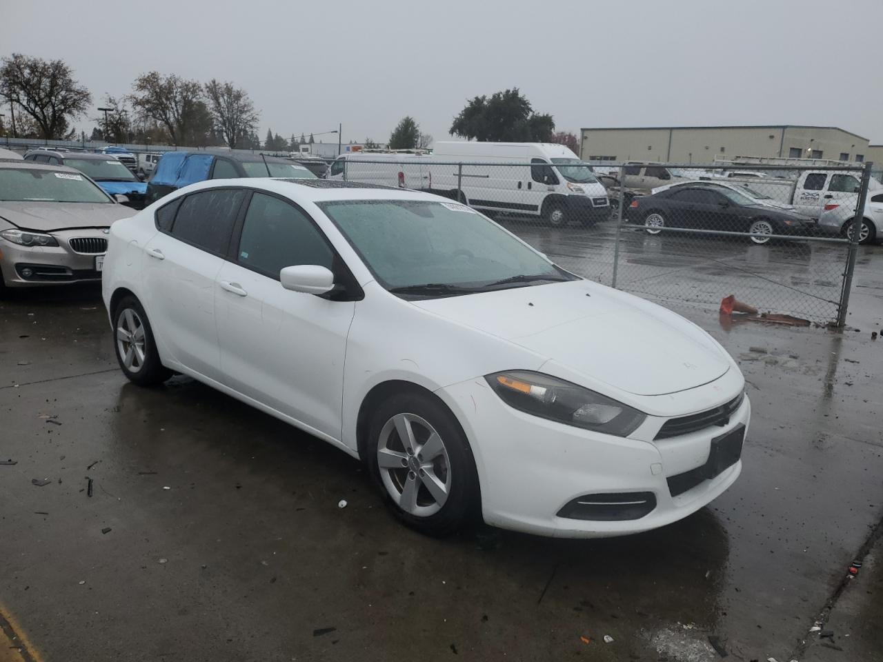 VIN 1C3CDFBB8FD404625 2015 DODGE DART no.4